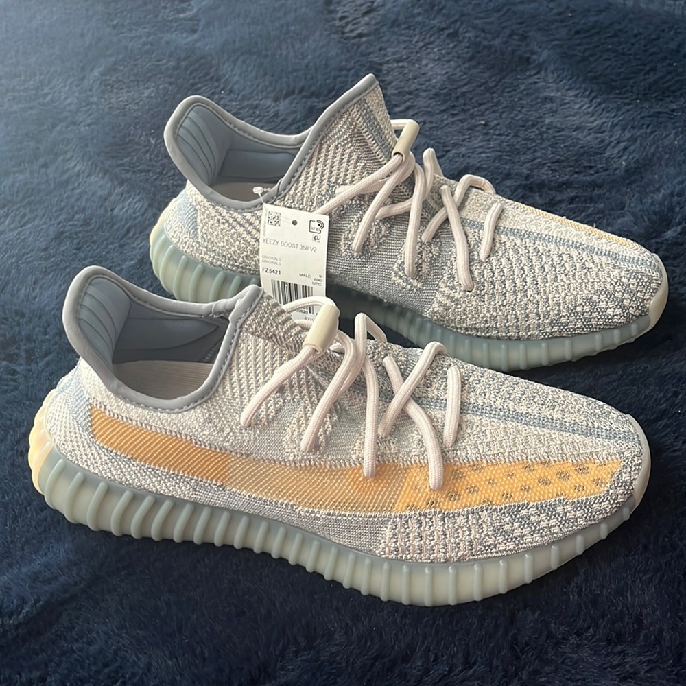 Yeezy Boost 350 V2. Brand new never worn. Size 9 men.